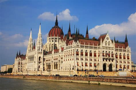 Ook frankrijk is natuurlijk een enorm populair vakantieland. Hongarije vakantie, citytrip hongarije, Budapest Hongary ...