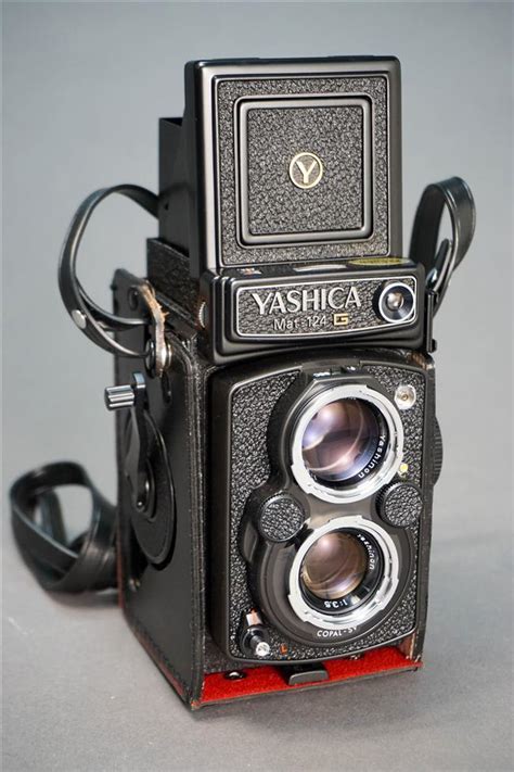 Lot Yashica Mat 124g Twin Lens Reflex Camera