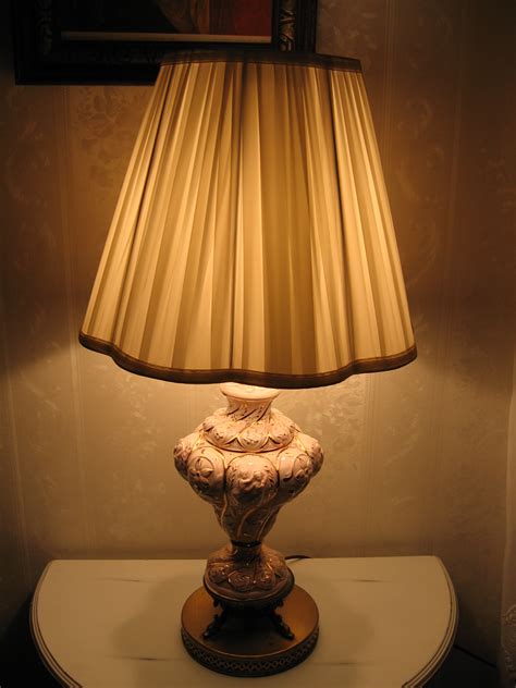 16 Vintage Table Lamps For Retro Home Decor Warisan Lighting