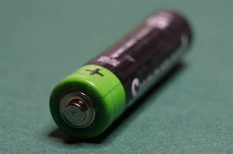 Des scientifiques de Stanford créent une batterie lithium ion non