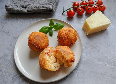 Tomato And Mozzarella Arancini Low Fodmap Inspiration