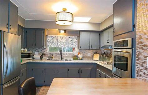 30 Beautiful Mobile Home Kitchen Cabinet Colors