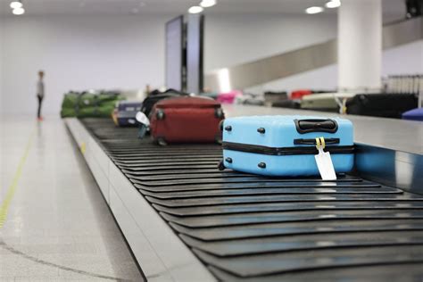 Cómo funciona el transporte y seguimiento del equipaje en los aeropuertos