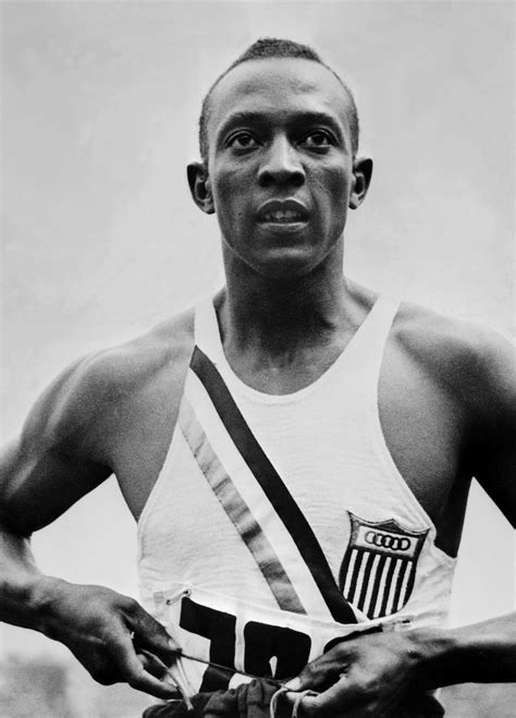 9 Photos Of Jesse Owens At The 1936 Olympics Show What An American Hero
