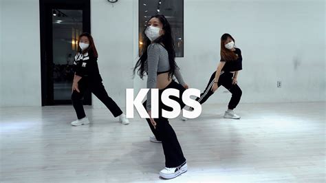 tri be 트라이비 kiss 키스 안무연습 dance practice youtube