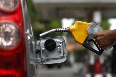 Jun 13, 2021 · the ruling sri lanka podujana peramuna (slpp) has called for the resignation of energy minister udaya gammanpila over his failure to prevent yesterday's fuel price increase. Fuel price revision today - The Morning - Sri Lanka News