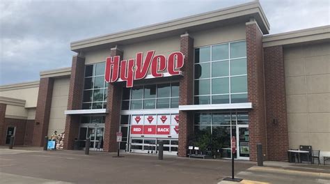 Heres Which Politicians Hy Vee Has Donated To Lately
