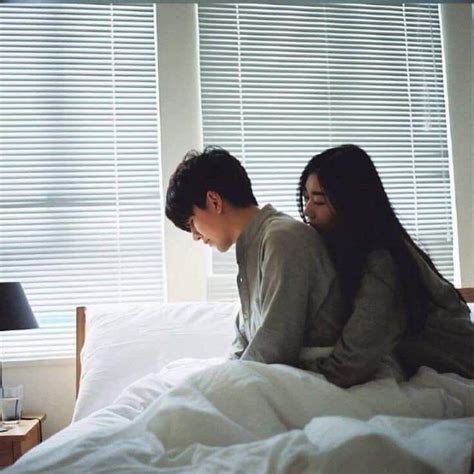 Pin By Lucy Wu On Couple Things Ulzzang Couple Hugging Couple