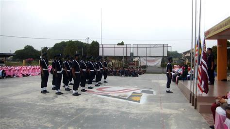 Postcode for balai polis jalan kampung bahagia, teluk intan, perak is 36000. Persembahan Tarian Perwira (Haka) Part 2 Kadet Polis SMK ...