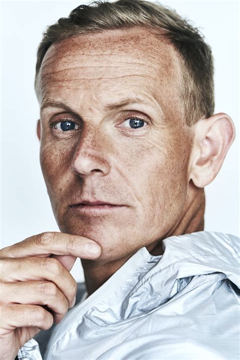 Måns gustav möller, född 27 januari 1975 i stockholm, är en svensk ståuppkomiker och programledare. Måns Möller