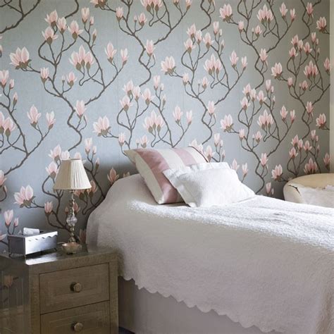 Traditional Floral Bedroom Floral Wallpaper Bedroom Design