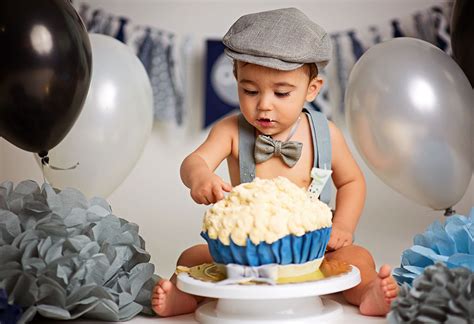 It is your big day today little boy! Birthday Cake Ideas for Your 1-year-old Baby