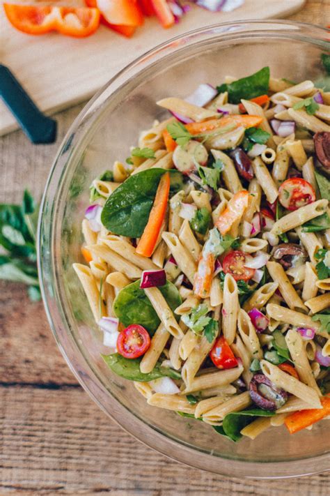 Easy And Colorful Mediterranean Pasta Salad You Need To Try This