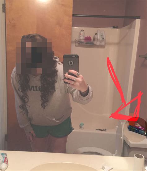 Girl Sends Her Family A Selfie And Is Left Mortified By What They Spot In The Background