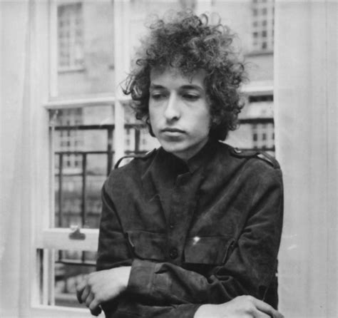 Bob Dylan Said He Ran Away From Home 7 Times As A Child