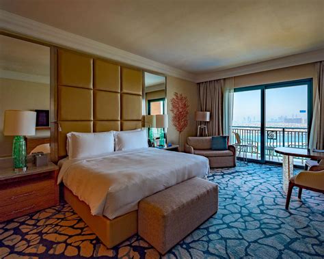 Hotel Review The Atlantis The Palm Dubai Voyagefox Luxury Resort