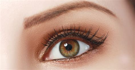Wrinkled eyelids: how to get rid of creypey eye skin | Dr Romano