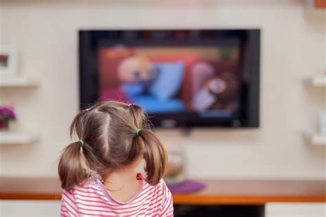 Why Parents Should Stop Feeling So Guilty About Their Kids Watching Tv