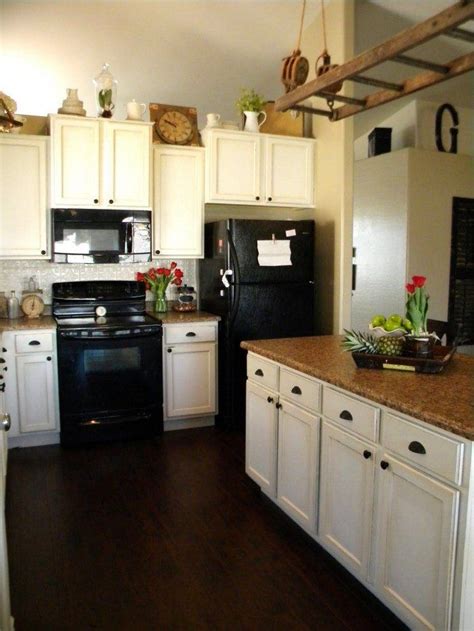 Pictures Of Kitchens With White Cabinets And Black Hardware - pictures of kitchens with white cabinets and black hardware