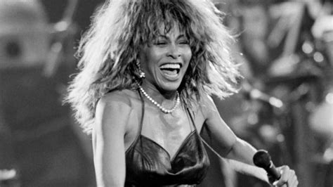 Queen Of Rock N Roll Tina Turner Dead At 83 Mix 923