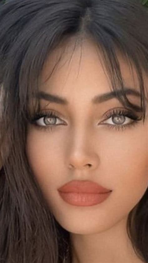 pin by carlos arnaiz eguren on 美しい女性 in 2021 most beautiful eyes stunning eyes beauty face