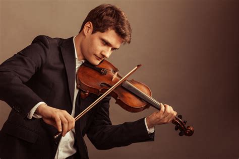 How To Hold The Violin Properly In 7 Easy Steps