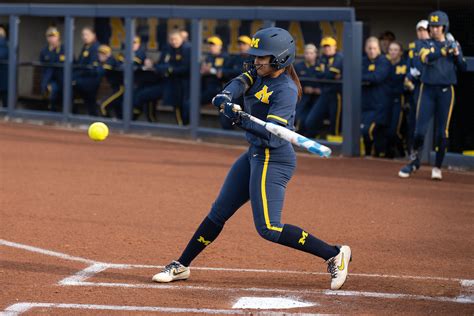 Michigan Softball Defeats Kent State 4 0 In Home Opener