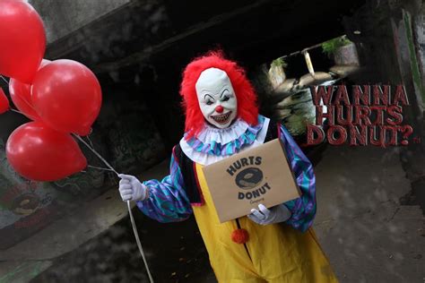 Theres An Evil Clown Donut Delivery Service In Texas