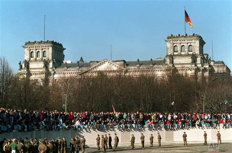 Berlin Wall Fell 30 Years Ago Leading To Germanys Reunification — Ap