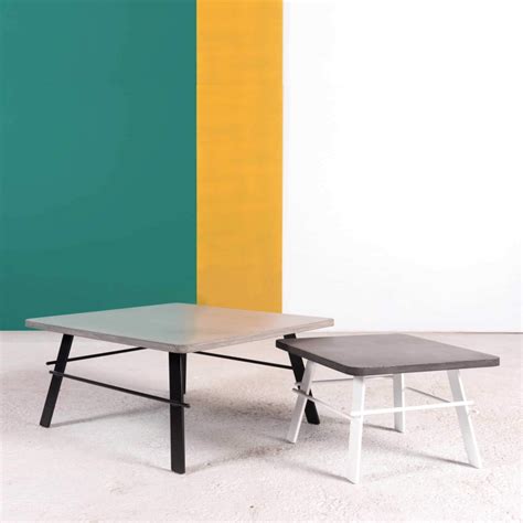 Cette table basse béton design métal est idéale dans le salon. Table basse design carrée en béton ciré fabrication ...