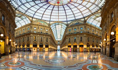 The galleria vittorio emanuele ii is sometimes nicknamed il salotto di milano (milan's drawing room). Milano, pronti i festeggiamenti 150 anni della Galleria ...