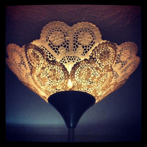 Paper Doily Lampshade Hmm Maybe For The Bedroom Could Use The