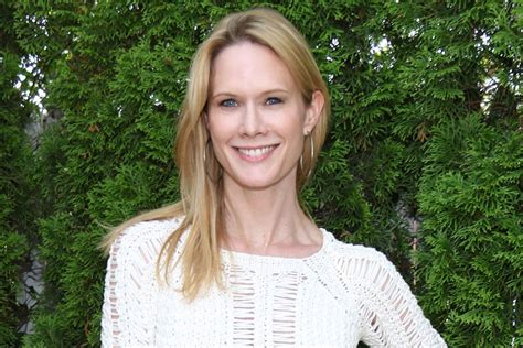 Stephanie March Quips About Cooking Skills After Bobby Flay Divorce