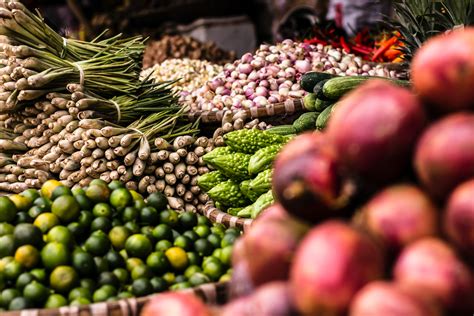 Cebu Nutrition Frontliners Receive Veggie Seeds For Household