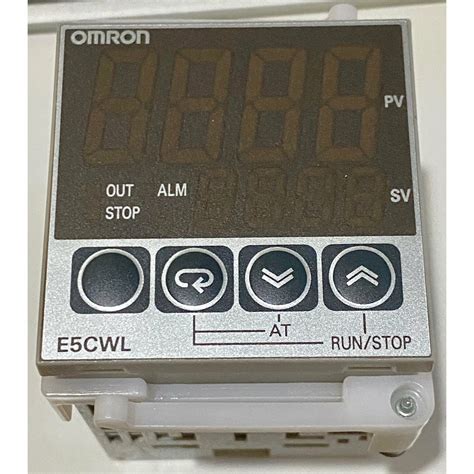 Omron Temperature Controller E5cwl Q1tc