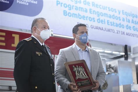 Entregan Más Apoyos A Los Cuerpos De Bomberos De Guanajuato