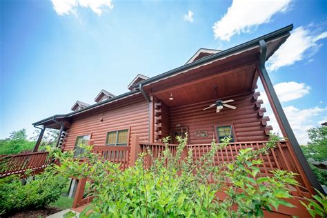 Cabins At Grand Mountain Branson Room Prices And Reviews Travelocity