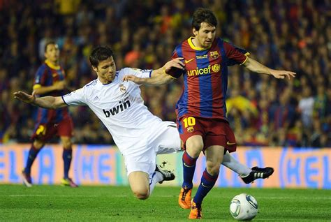 messi vs cr7 wallpapers wallpaper cave gambaran