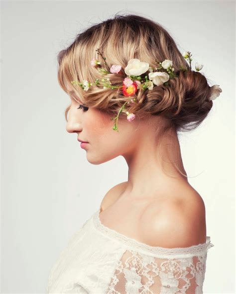 Chic Wedding Styles For Thin Hair