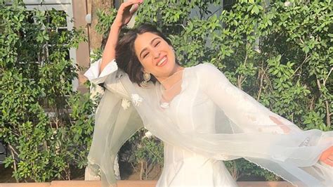 Sara Ali Khan Celebrates Her Release Of Her Latest Film Zara Hatke Zara