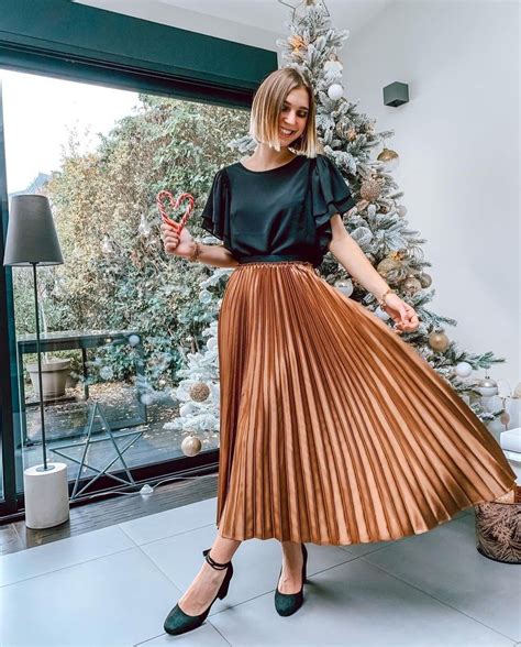 Brown Pleated Skirt Outfit Pleated Skirt Outfits Pleated Long Skirt