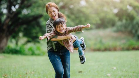 Tap into Your Own Physical Energy—Play Outside With Your Kids! | NEEF