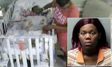 Hospital Surveillance Video Shows Shantaniqua Scott Trying To Suffocate Baby Daily Mail Online