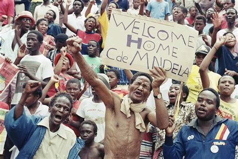 35 pictures of nelson mandela s struggle to end apartheid in south africa