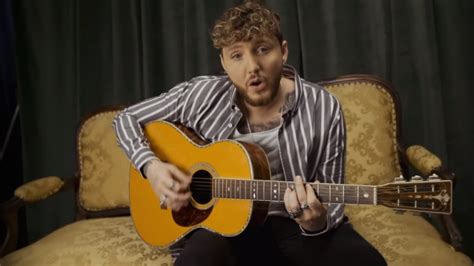 Videoclip James Arthur Empty Space Vertical Video