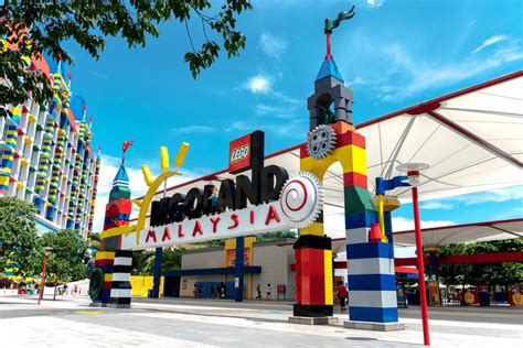 Airlines flying from kuala lumpur to johor airasia, firefly, malaysia airlines, malindo air. 10 Must-Visit Attractions in Johor Bahru, Malaysia