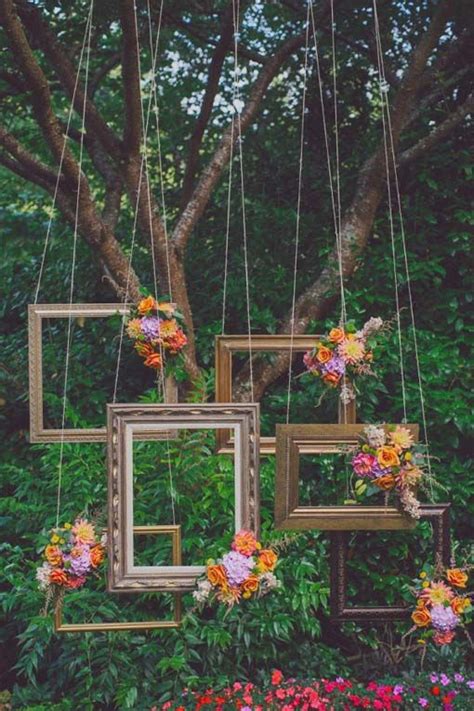 See more ideas about picture backdrops, backdrops, photography. Vintage picture frame with flower wedding backdrop decor ...