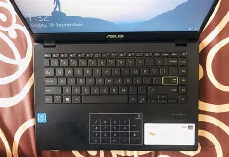 Kali ini saya akan mengumpulkan selengkap mungkin daftar harga laptop asus core i5 ram 4gb lengkap dengan spesifikasi dan harganya. Asus E410MA Laptop Harga 4 Jutaan Spesifikasi Lumayan Pas ...