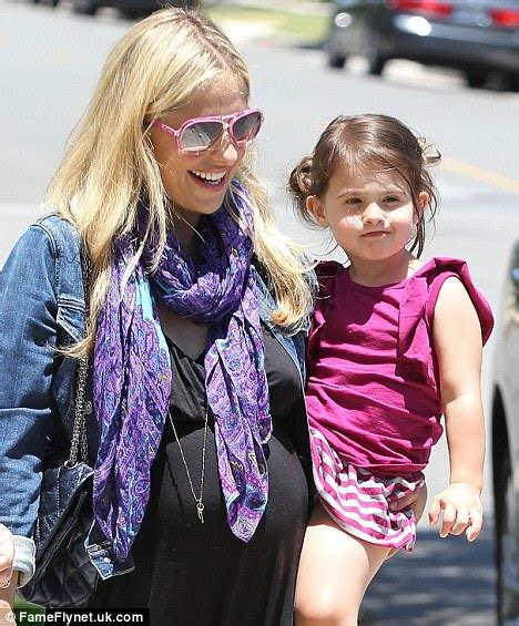 Pregnant Sarah Michelle Gellar Holds Daughter Charlotte On A Sunny