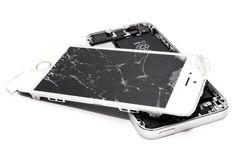 4 Ways To Fix A Cracked Cellphone Screen Repair